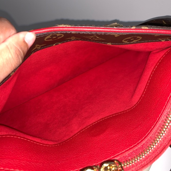 Authentic Louis Vuitton Pallas mm - Picture 12 of 16